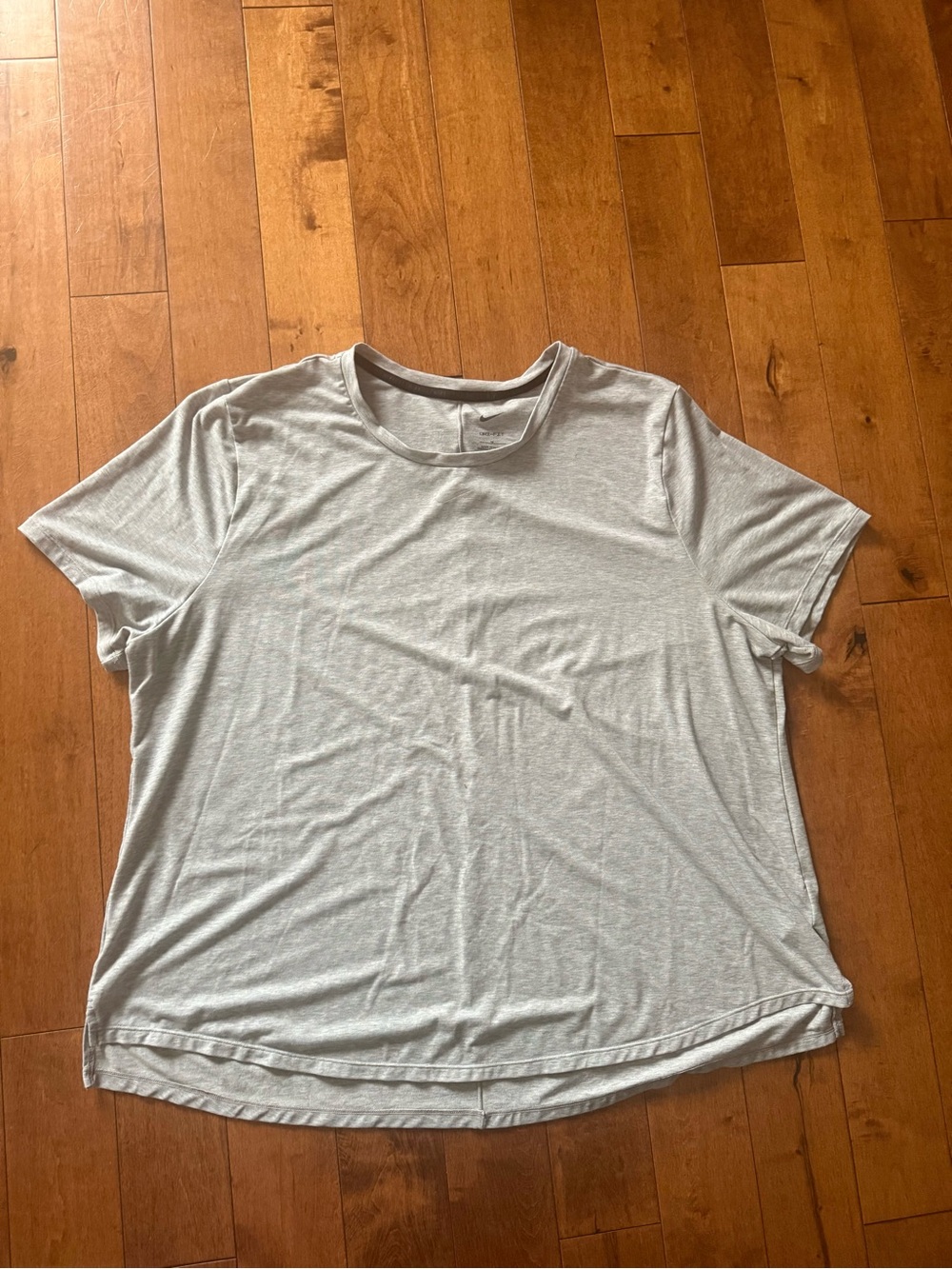 Nike Light Gray Short Sleeve Crewneck Tee